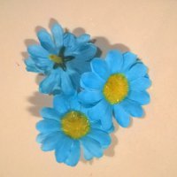 Цветы для создания букетов. Ромашка, 4см цвет голубой