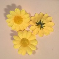 Цветы для создания букетов. Ромашка, 4см цвет желтый